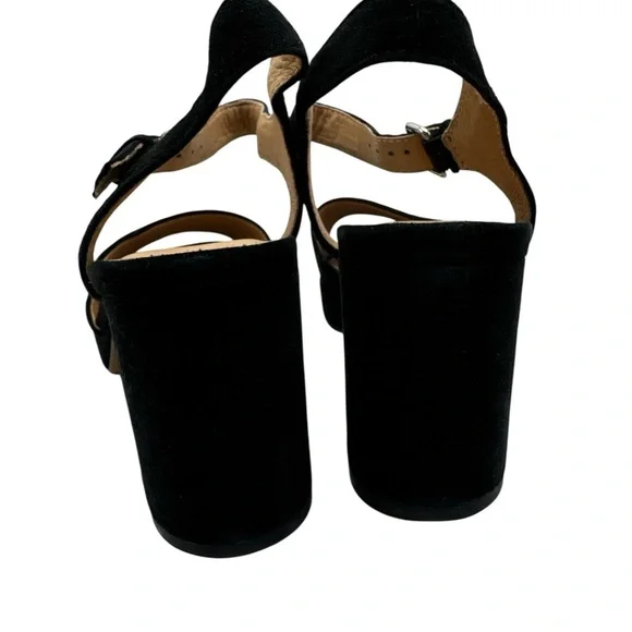 Madewell Black Sandals with Cushioned Sole and Slip-On Design - Picture 4 of 7